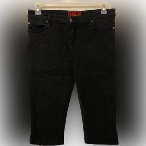 Vintage Y2K Goth Tripp NYC pin up Capris with moon & star embroidered pattern 11